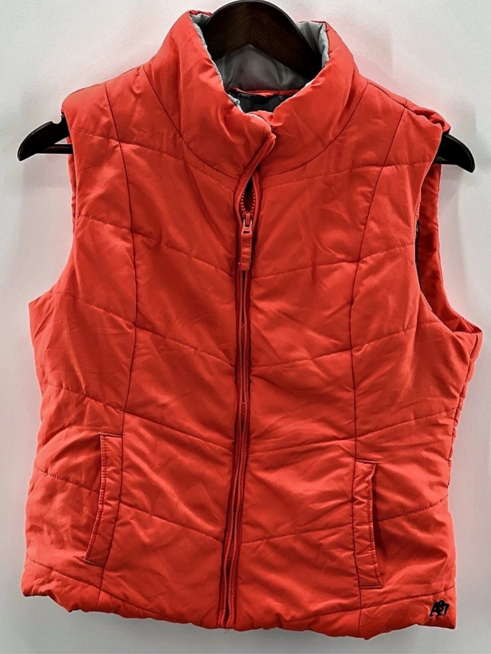 548 Aeropostale Quilted Vest in Orange Large